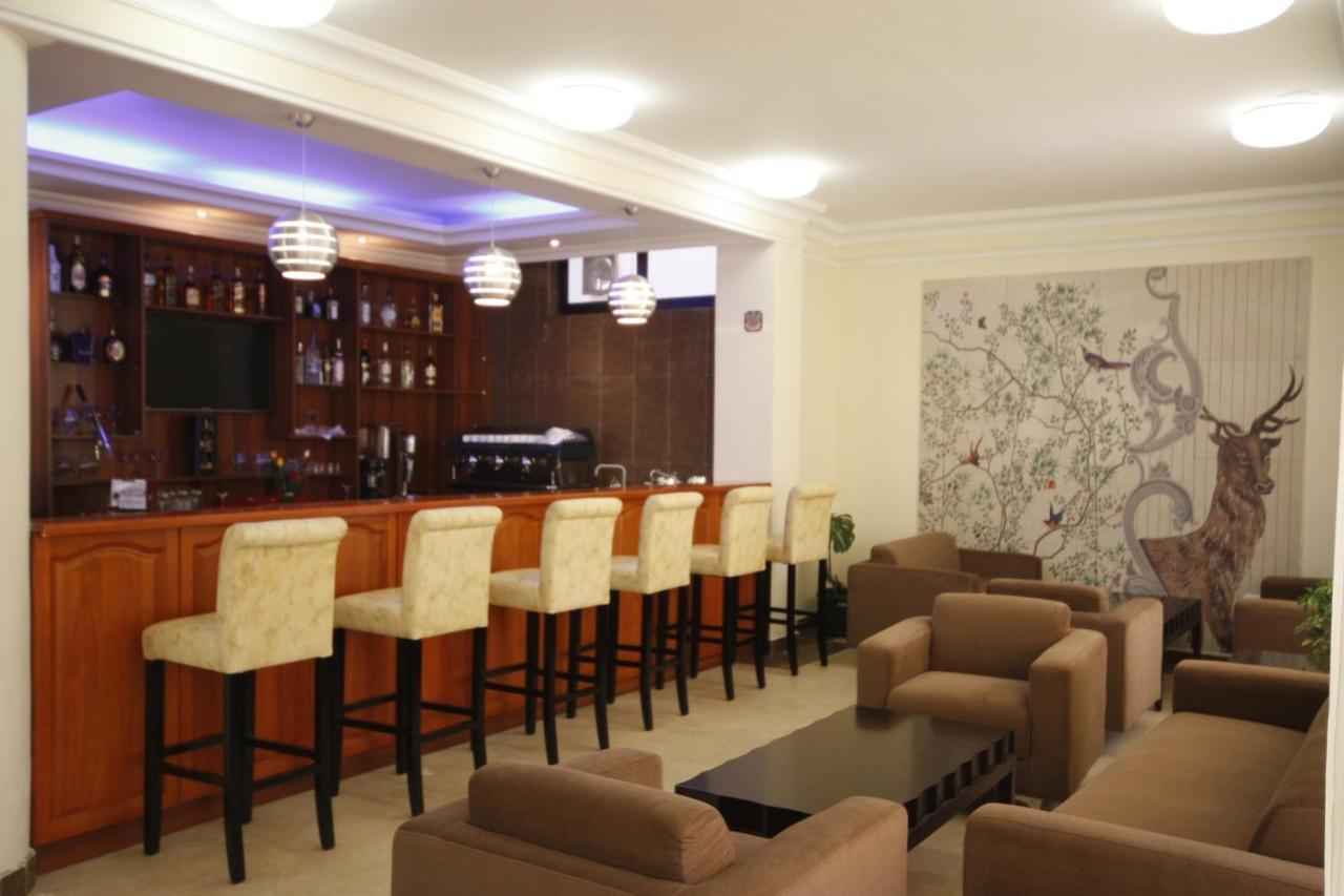 Caravan Hotel Addis Extérieur photo